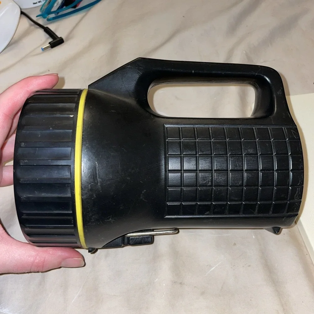 Large‎ Garrity 6V Flashlight (battery-less)